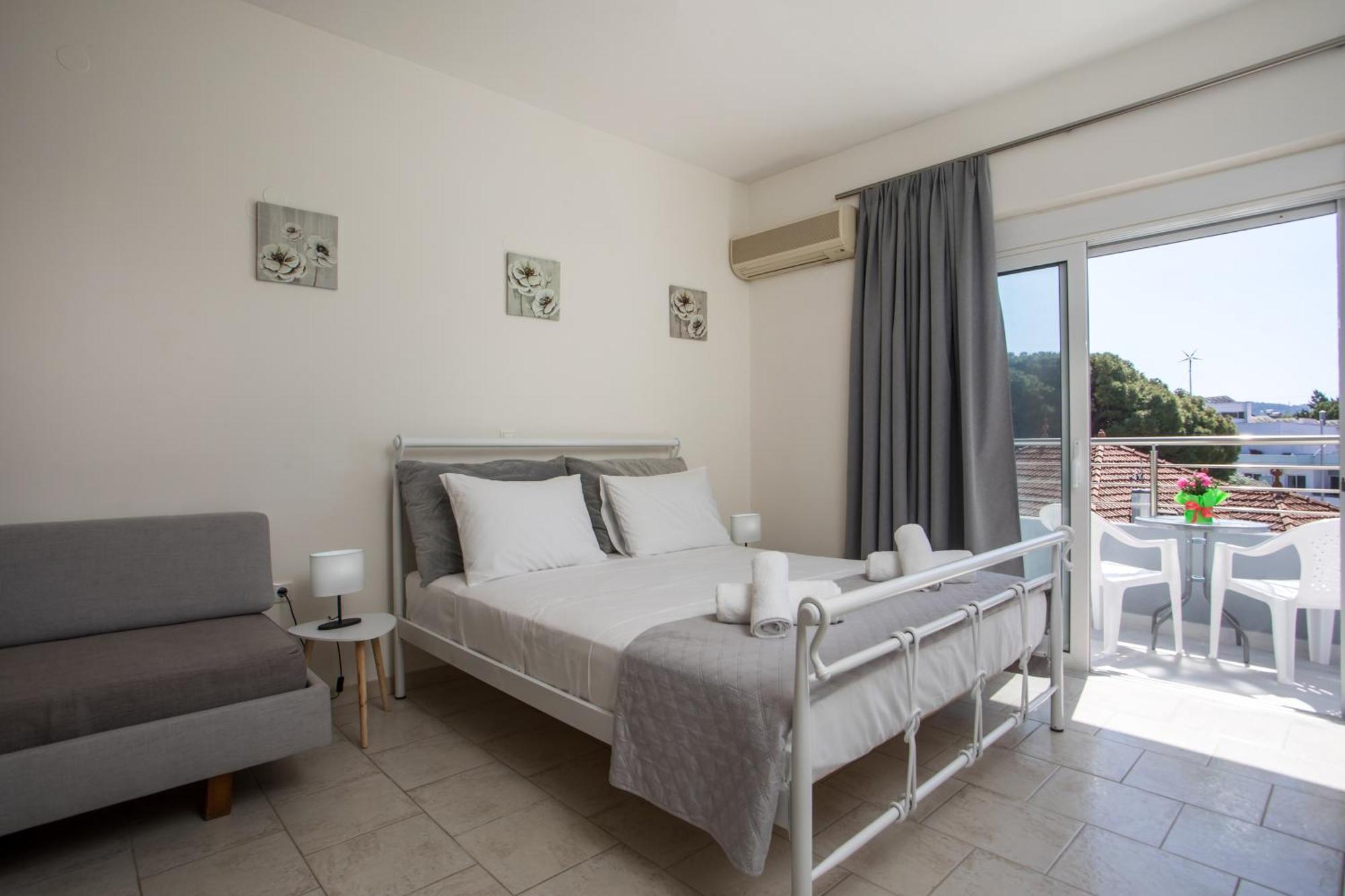 Economisa Apartments Ialysos  Esterno foto